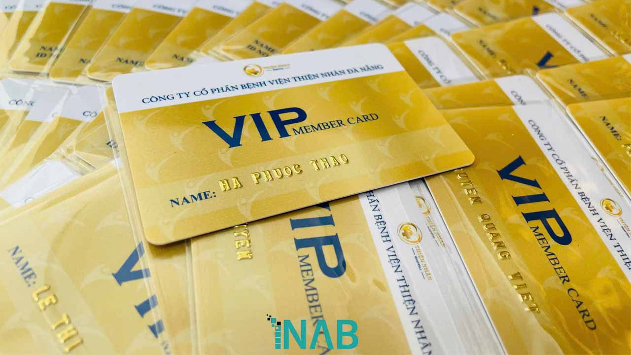 Card nhựa in dập nổi chữ